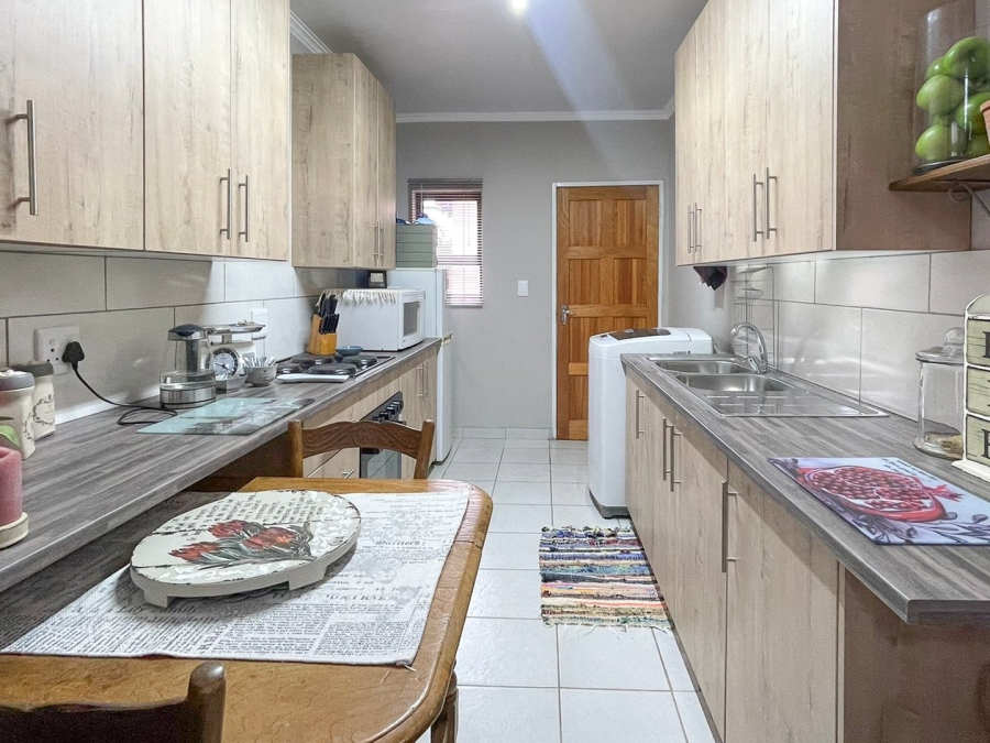 2 Bedroom Property for Sale in Wilkoppies North West